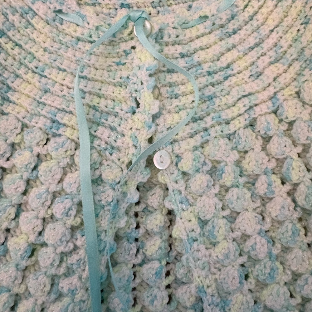 Handmade 90’s Style Crochet Baby Girl Sweater and Bonnet Hat Set- SEE SIZE BELOW - Picture 3 of 5